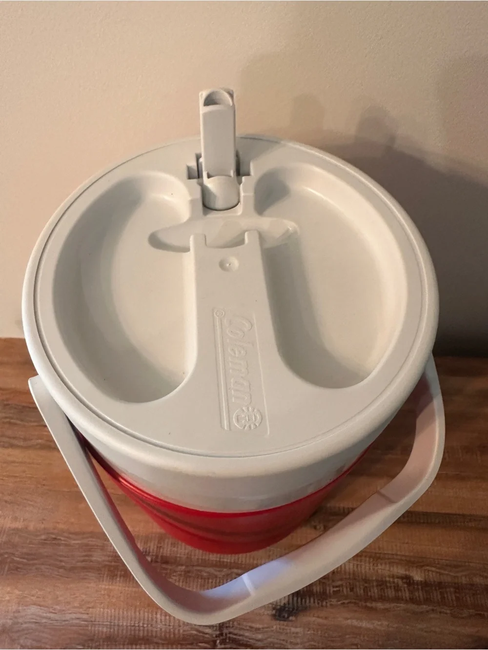 Vintage Coleman 6001 Red White 1 Gallon Water Jug Cooler Made in USA
